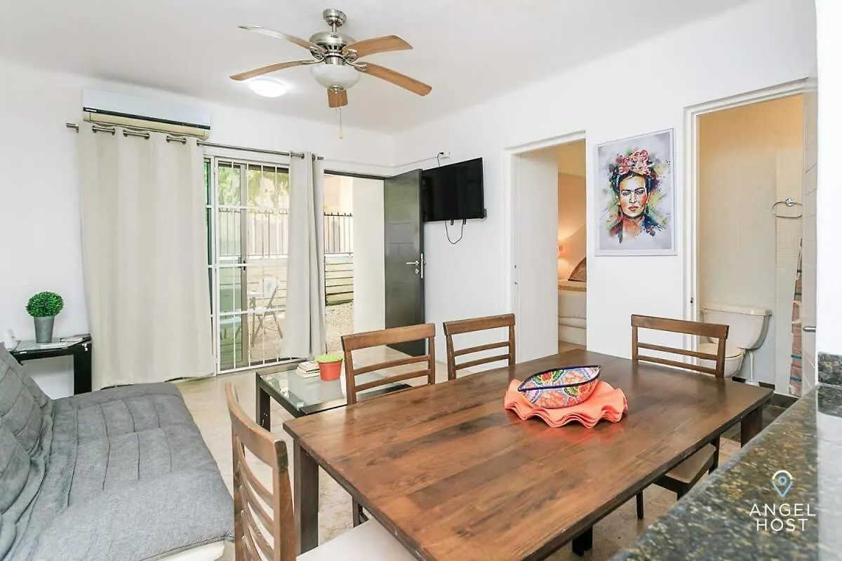 Amazing Location Steps To Beach & Nightlife Playa del Carmen Apartment